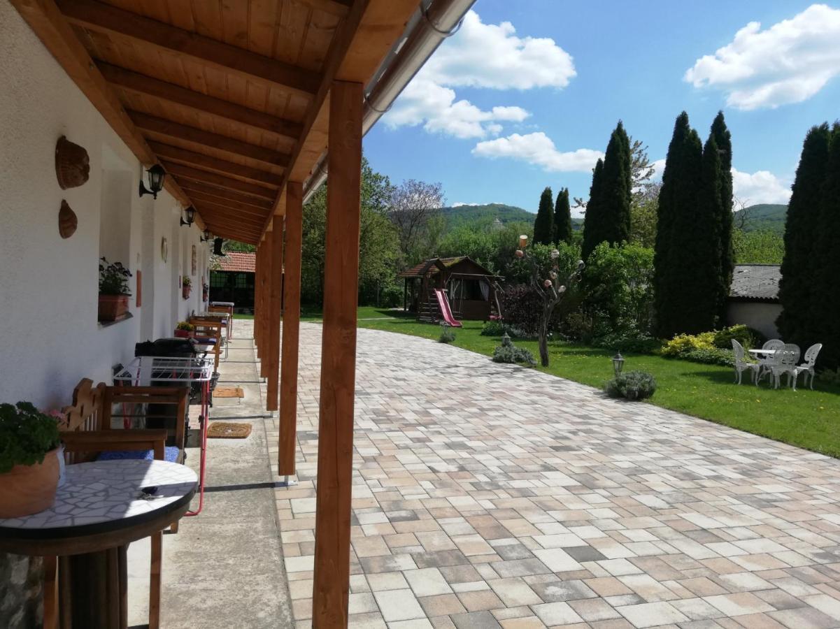 Bobita Apartmanhaz Сильвашварад Экстерьер фото