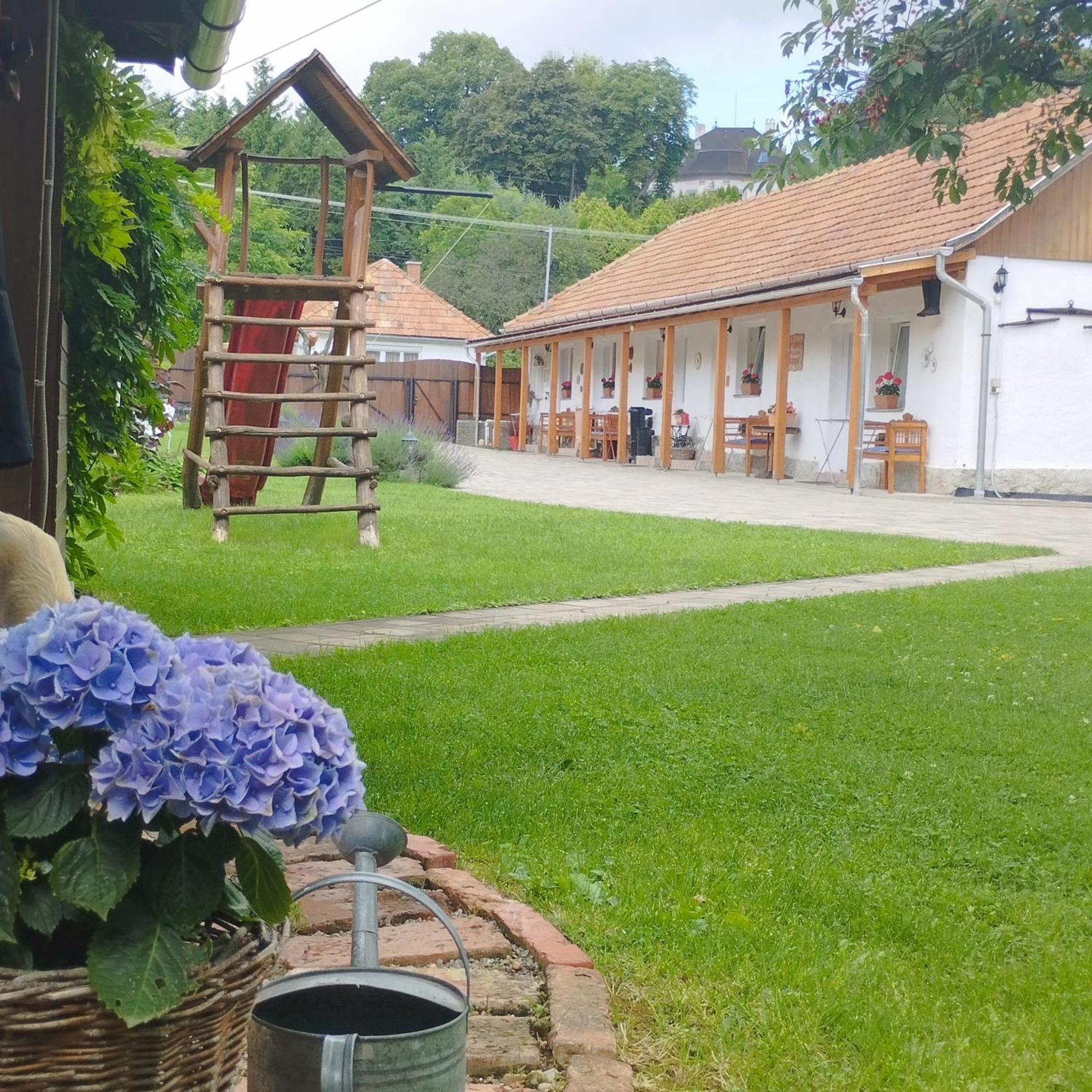 Bobita Apartmanhaz Сильвашварад Экстерьер фото